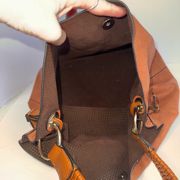 Cutest faux leather brown bucket purse - Picture 11 of 13